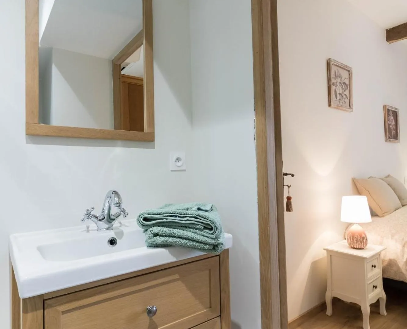 Chambres D'Hotes - La Clef Des Champs - Piscine - Capucine 住宿加早餐酒店