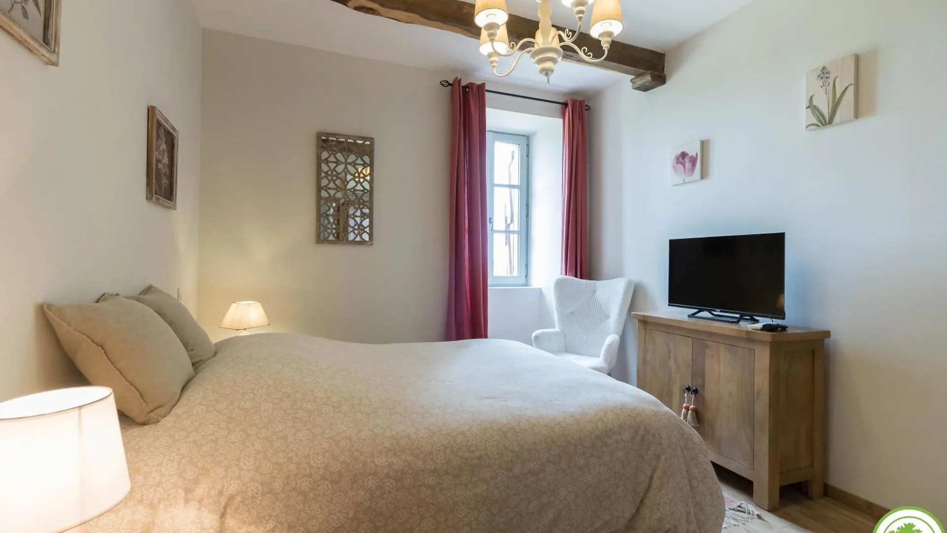Chambres D'Hotes - La Clef Des Champs - Piscine - Capucine 0*, Sajas 法国